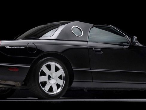 Used 2002 Ford Thunderbird image 32