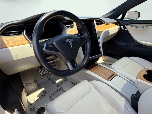 Used 2019 Tesla Model S Performance AWD/4WD image 23
