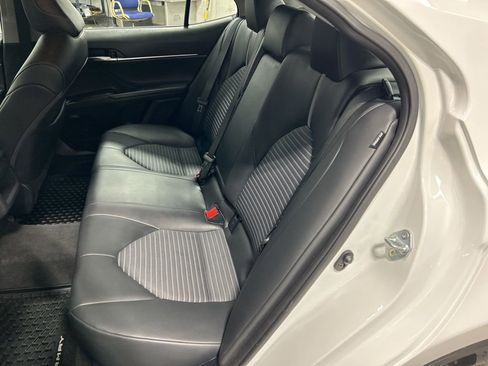 Used 2024 Toyota Camry SE FWD image 11