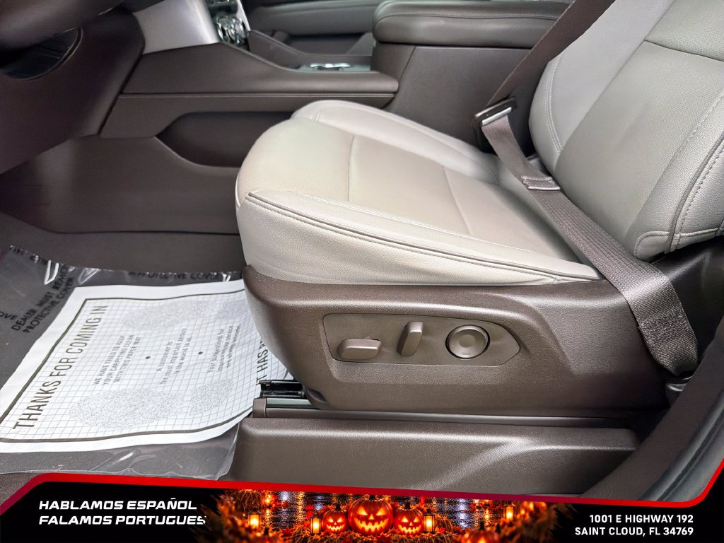 Used 2024 GMC Yukon SLT w/ SLT Luxury Package AWD/4WD image 15