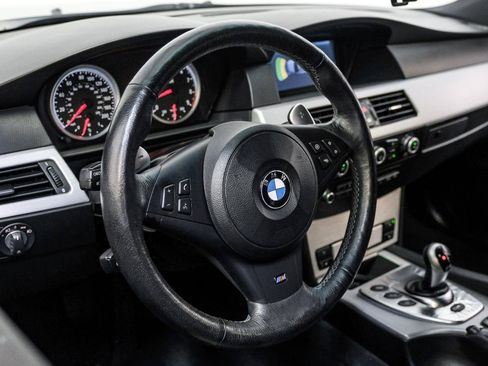 Used 2010 BMW M5 RWD image 17