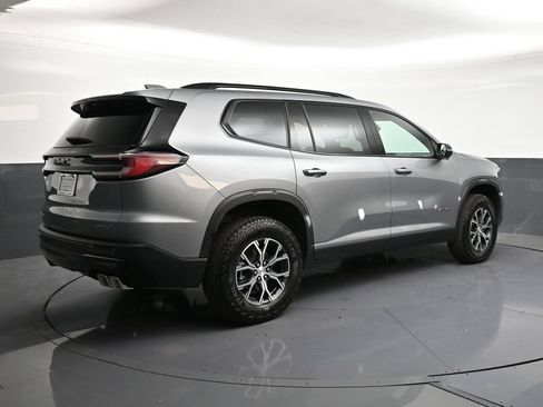 Used 2026 GMC Acadia AT4 w/ Luxury Package AWD/4WD image 5