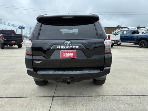 Used 2019 Toyota 4Runner SR5 AWD/4WD image 6