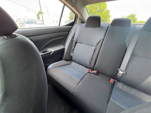 Used 2025 Nissan Versa SV FWD image 38