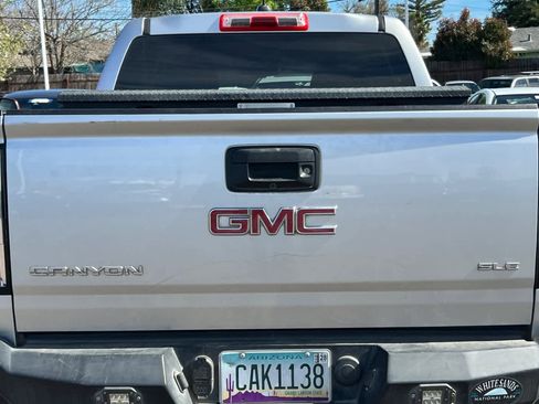 Used 2015 GMC Canyon SLE w/ SLE Convenience Package image 16