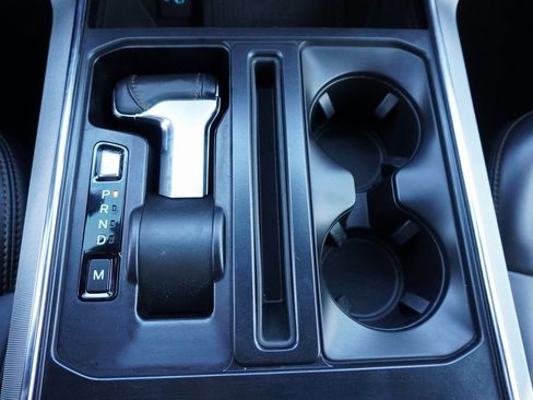 Certified 2022 Ford F150 Platinum w/ Equipment Group 701A High image 16