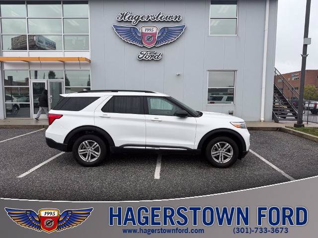 Certified 2024 Ford Explorer XLT w/ Equipment Group 202A AWD/4WD image 1