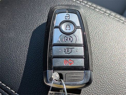 Certified 2025 Ford Expedition Platinum w/ Platinum Ultimate Package image 26