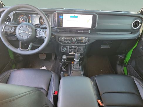 Certified 2025 Jeep Gladiator Sport AWD/4WD image 7