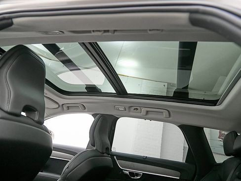 New 2026 Volvo V90 B6 Cross Country Ultra w/ Climate Package image 26