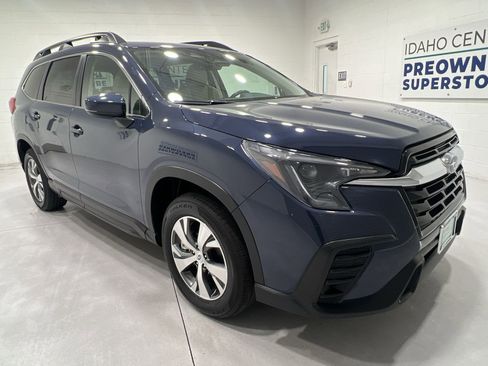 Certified 2025 Subaru Ascent Premium AWD/4WD image 2