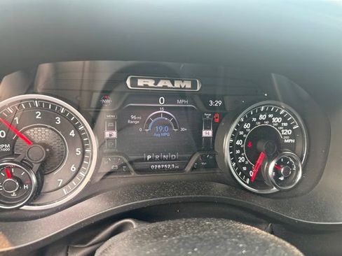 Used 2023 RAM 1500 Laramie AWD/4WD image 4