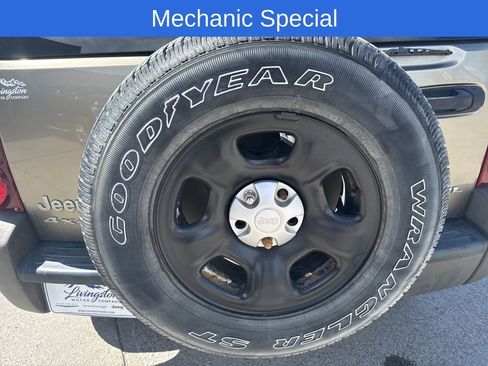 Used 2006 Jeep Liberty Sport AWD/4WD image 9