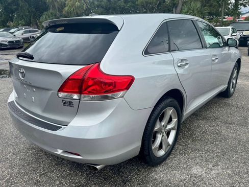 Used 2011 Toyota Venza AWD w/ Comfort Pkg image 12