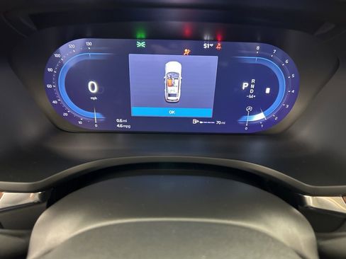 Used 2025 Volvo V60 B5 Cross Country Plus image 14