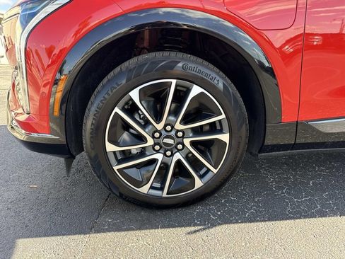 Certified 2025 Cadillac Optiq Sport 1 AWD/4WD image 11