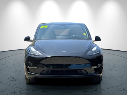 Used 2024 Tesla Model Y Long Range AWD/4WD image 9