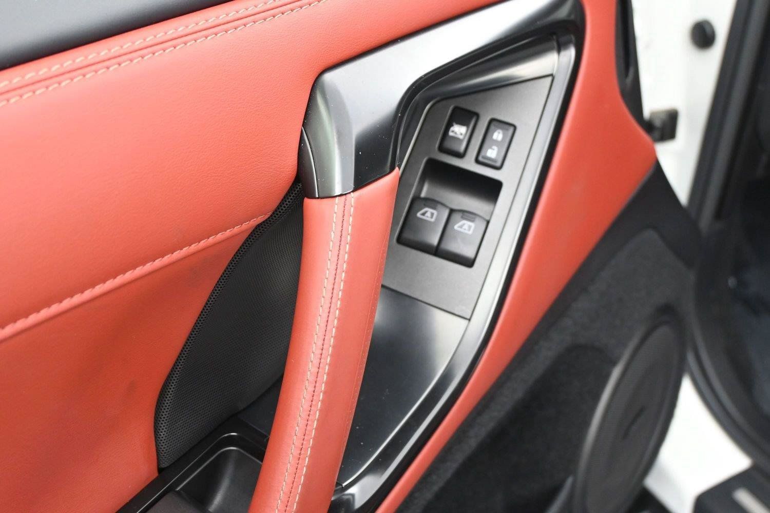Certified 2024 Nissan GT-R Premium w/ Premium Interior Package AWD/4WD image 8