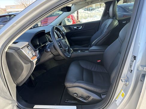 Certified 2025 Volvo V60 B5 Cross Country Plus image 5