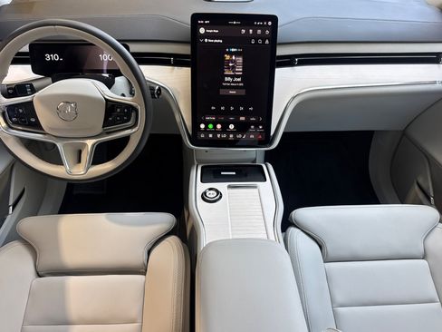 Certified 2025 Volvo EX90 Ultra AWD/4WD image 15