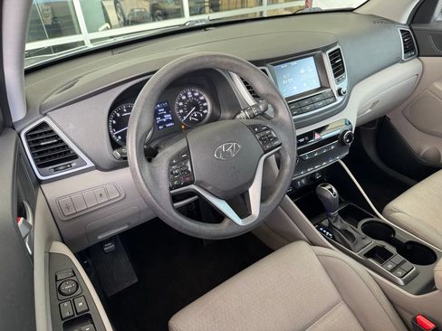 Used 2018 Hyundai Tucson SEL FWD image 3