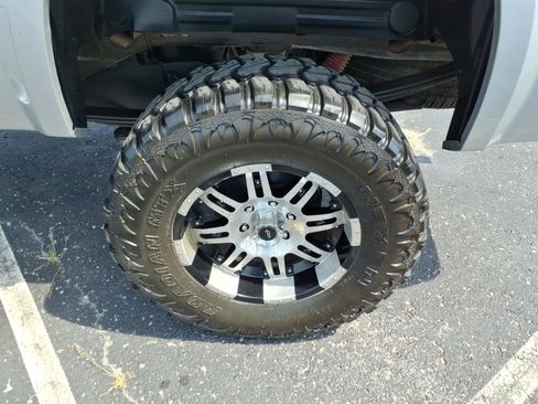 Used 2010 GMC Sierra 1500 SLE w/ Power Pack Plus AWD/4WD image 6