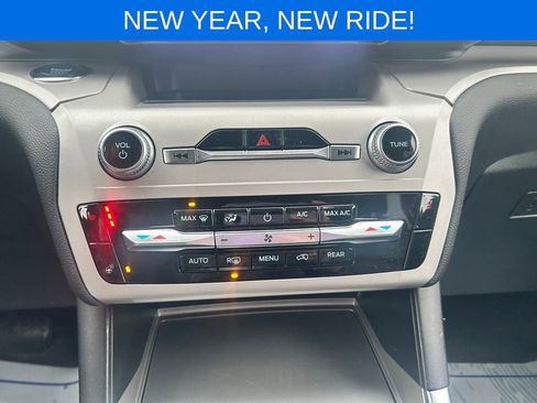 Used 2023 Ford Explorer XLT w/ Equipment Group 202A image 31