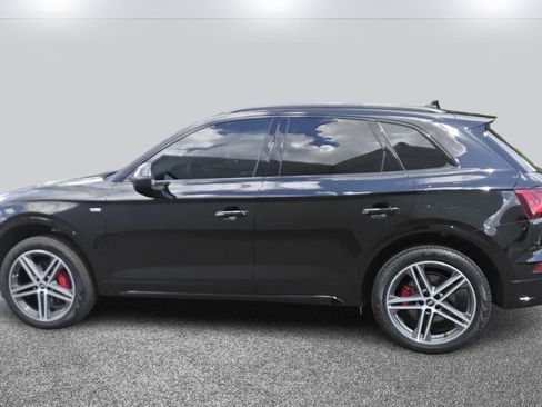 Certified 2024 Audi Q5 e Premium Plus w/ Premium Plus Package image 6