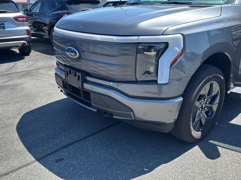 Used 2022 Ford F150 Lightning Lariat w/ Equipment Group 511A High AWD/4WD image 18