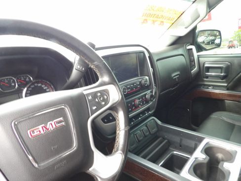 Used 2015 GMC Sierra 1500 SLT w/ Suspension Package, Off-Road image 10