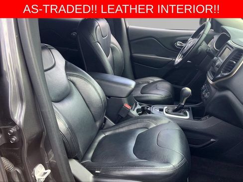 Used 2016 Jeep Cherokee Sport FWD image 19