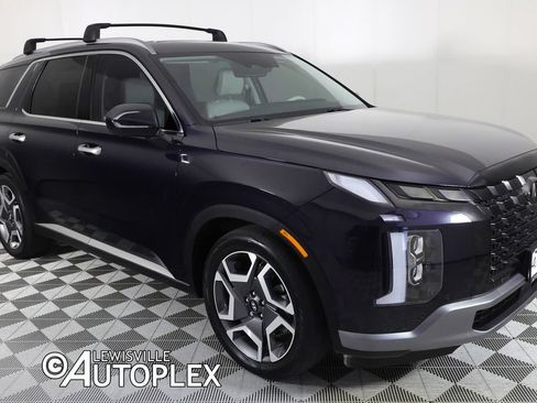 Used 2024 Hyundai Palisade Limited AWD/4WD image 3
