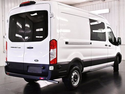 New 2026 Ford Transit 250 148 Medium Roof w/ Load Area Protection Package RWD image 7