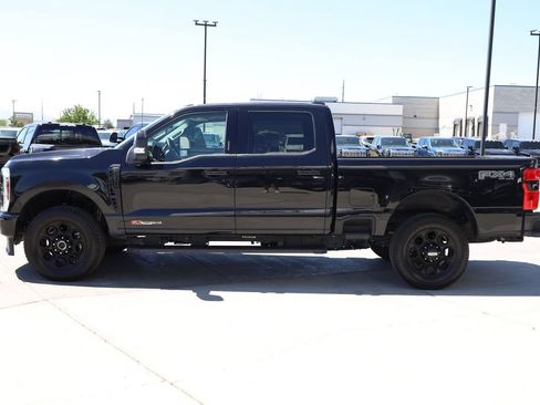 Used 2024 Ford F350 Lariat w/ Lariat Ultimate Package AWD/4WD image 3