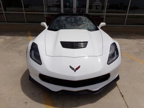 Used 2017 Chevrolet Corvette Z06 RWD image 2