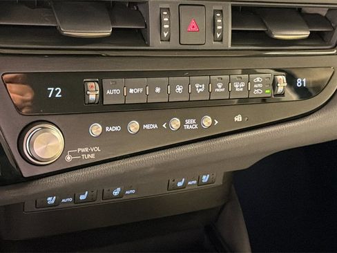 Certified 2025 Lexus ES 350 w/ Premium Package image 28