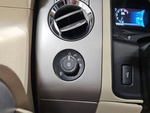 Used 2015 Ford Expedition EL Limited w/ Equipment Group 301A AWD/4WD image 32