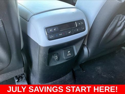 Used 2024 Hyundai Palisade SEL FWD image 13
