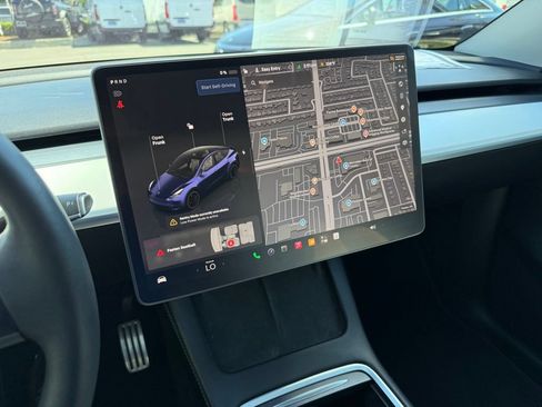 Used 2023 Tesla Model Y Performance AWD/4WD image 21