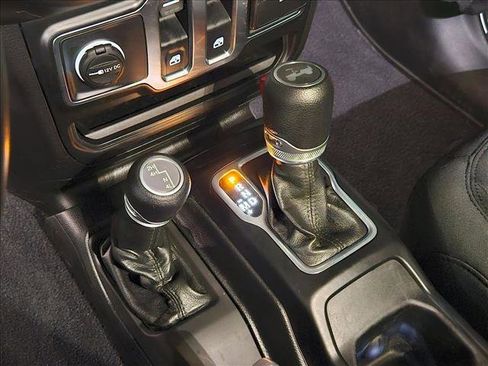 Used 2020 Jeep Wrangler Sport image 12