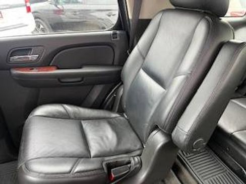 Used 2011 Chevrolet Tahoe LTZ image 18