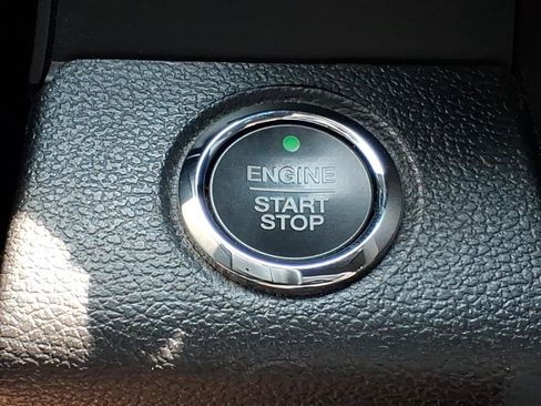 Used 2018 Ford F150 Lariat w/ Equipment Group 502A Luxury AWD/4WD image 24