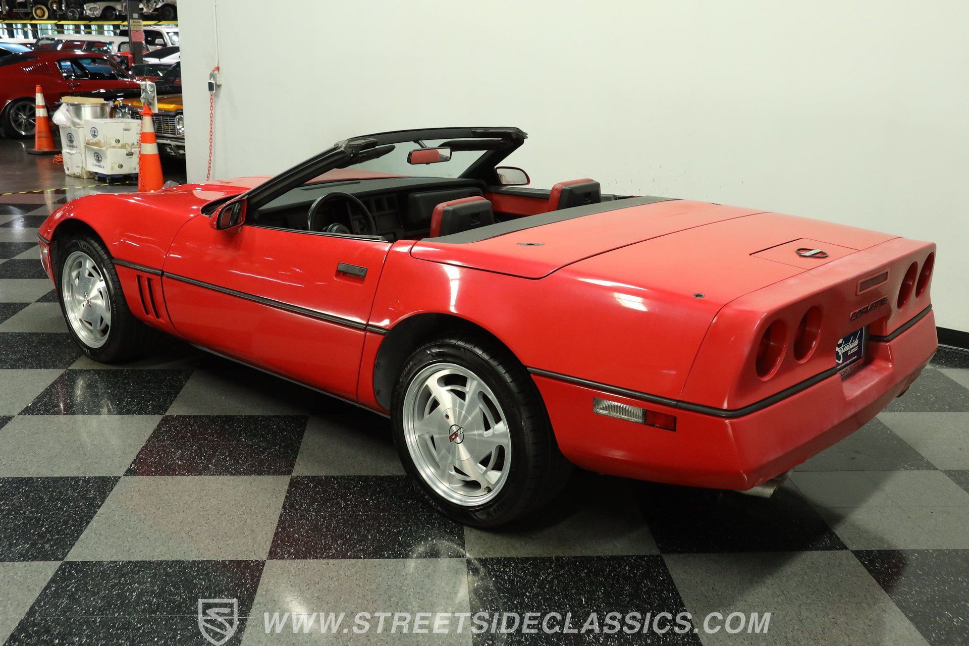Used 1988 Chevrolet Corvette Convertible RWD image 7