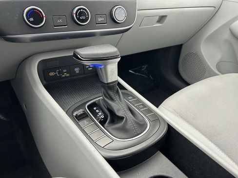 Used 2024 Hyundai Kona SE image 20