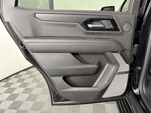 New 2026 GMC Yukon AT4 Ultimate w/ LPO, Floor Liner Package AWD/4WD image 24