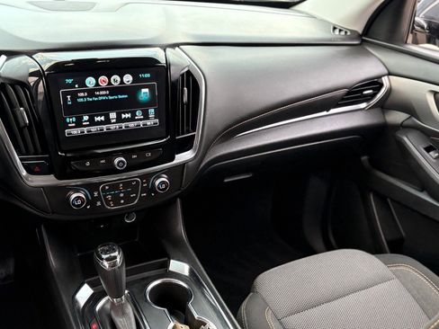 Used 2018 Chevrolet Traverse LT image 15