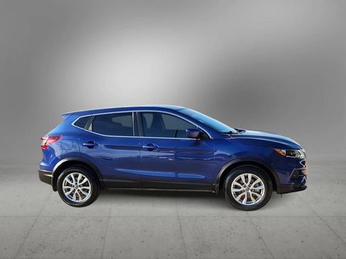 Used 2022 Nissan Rogue Sport S image 9