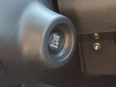 Used 2026 RAM ProMaster 2500 w/ Convenience Group FWD image 6