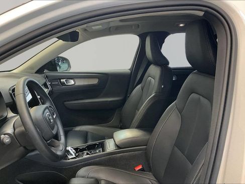 Used 2024 Volvo XC40 B5 Ultimate w/ Protection Package Premier AWD/4WD image 21