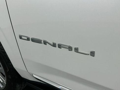 Used 2023 GMC Yukon Denali w/ LPO, Floor Liner Package AWD/4WD image 37